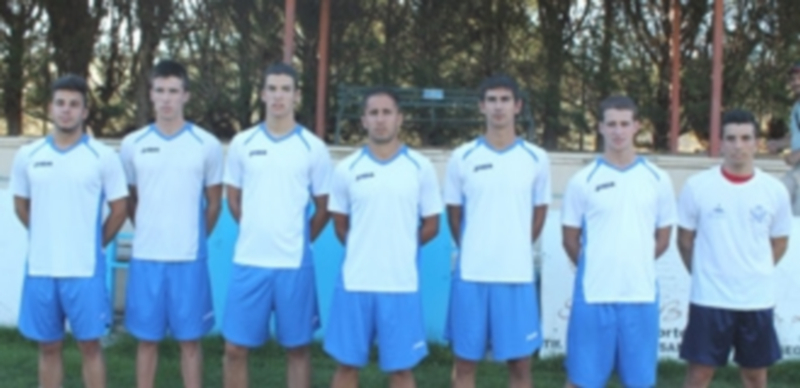 Las nuevas incorporaciones del CD La Granja pudieron entrenar por primera vez con sus compañeros. / Fran Muñoz