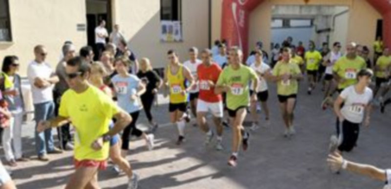 Instante de la salida de la prueba principal de la novena edición del Cross del Pilar