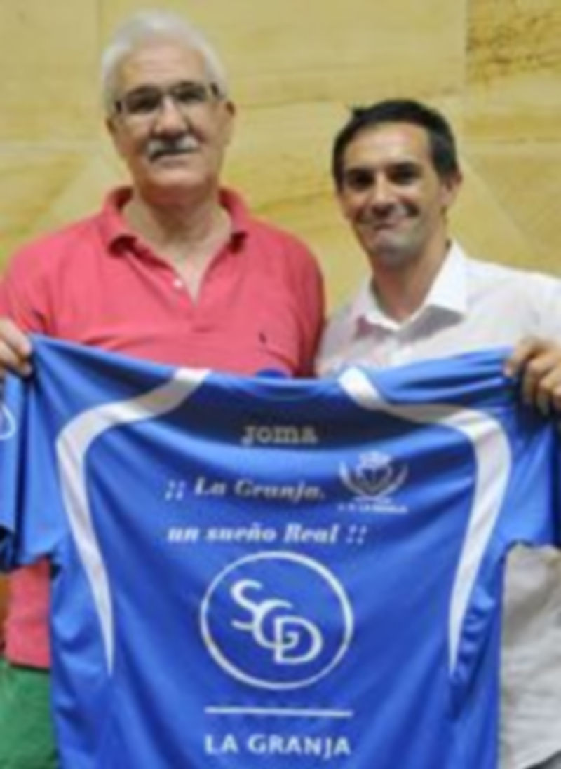 El presidente Pablo Alejandro y el entrenador Manuel Retamero. / A. Benavente