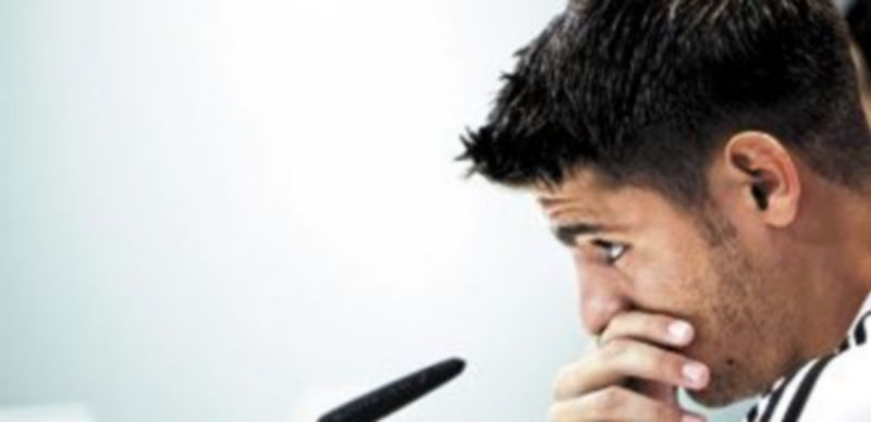 El canterano descartó su salida del club de Concha Espina y aseveró que «peleará» con quien sea para hacerse con un hueco en el equipo. / Emilio Naranjo (EFE)