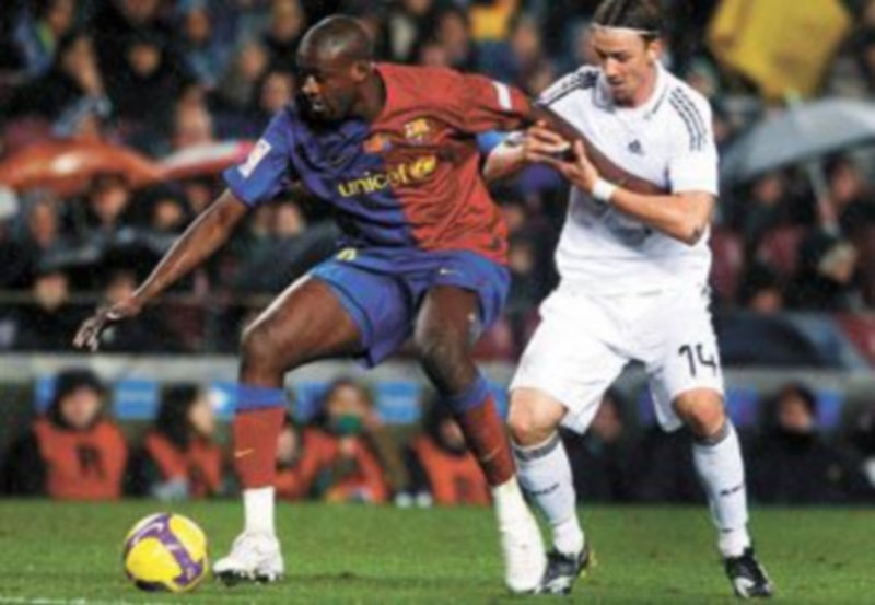 Touré es uno de los cuatro hombres del Barça que deberá evitar recibir una tarjeta amarilla