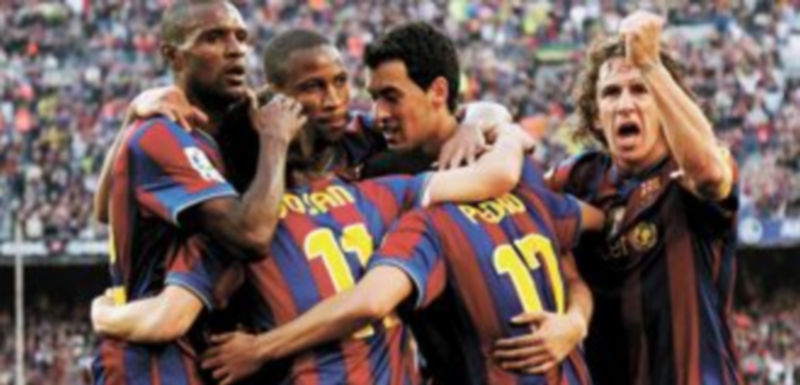 Los futbolistas del Barcelona hicieron los deberes y conservaron su corona. / Xavier Bertral (Efe)