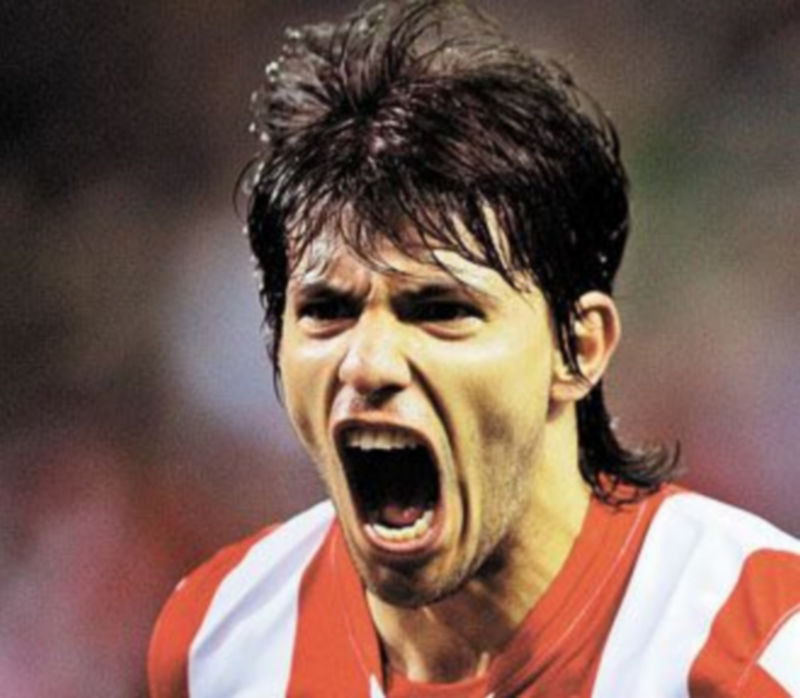 Agüero formará la punta de ataque junto a Forlán. / Efe