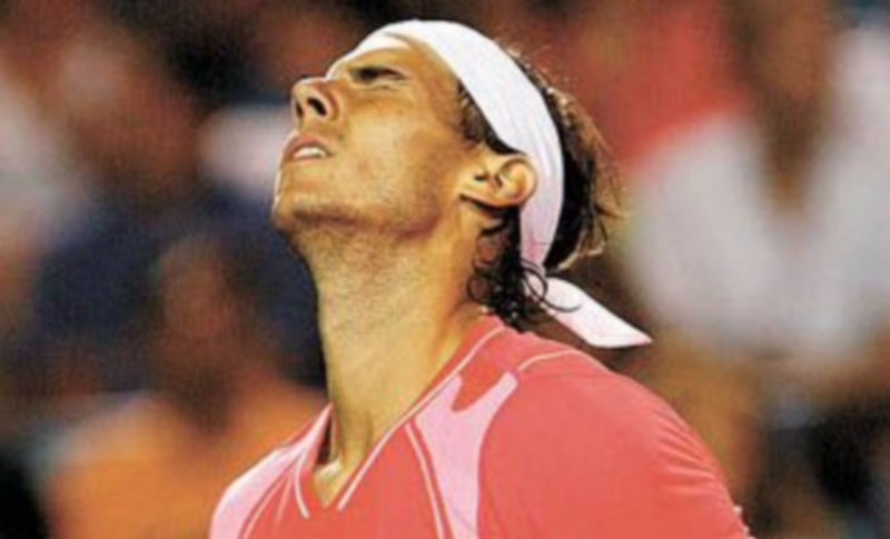 Nadal gesticula después de perder ante Baghdatis. / Mark Lyons (Efe)