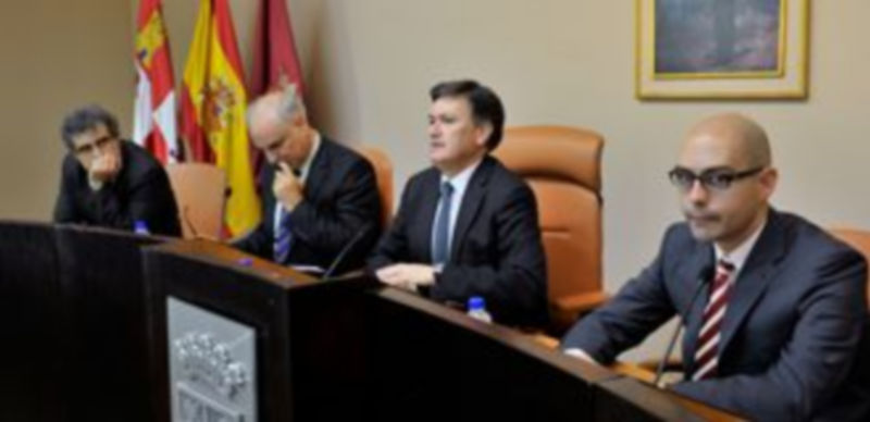 La jornada se desarrolló en el salón de actos de la Diputación. / KAMARERO