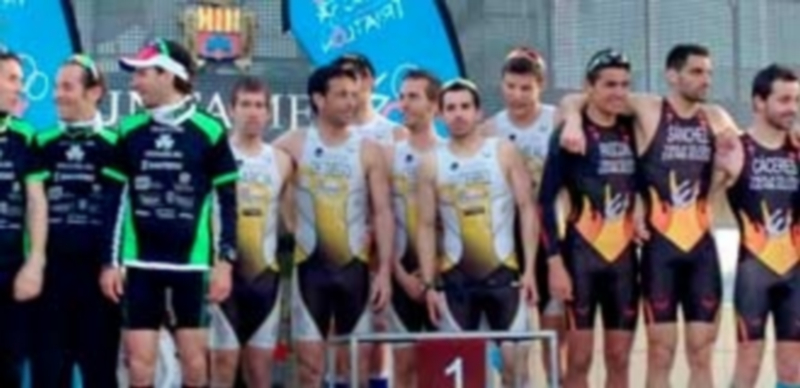 El equipo segoviano del Triatlón IMD