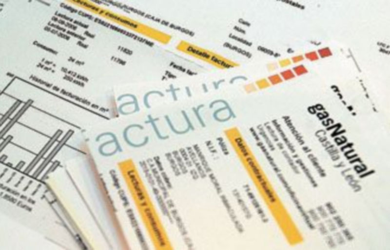 El verano comienza con malas noticias para millones de ciudadanos.  / Patricia