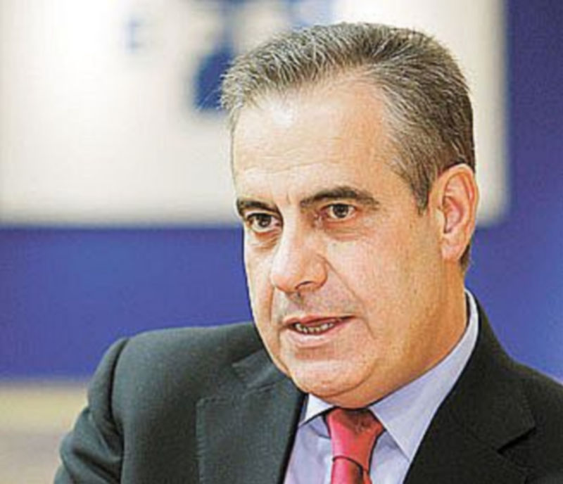 El ministro de Trabajo e Inmigración