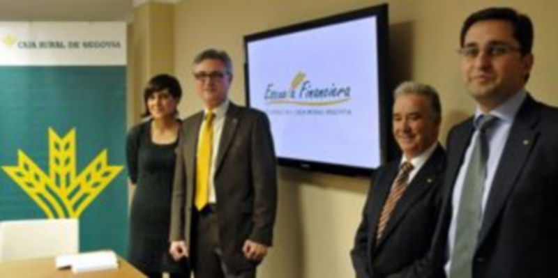 Los máximos dirigentes de Caja Rural de Segovia presentaron la Escuela Financiera./JUAN MARTÍN