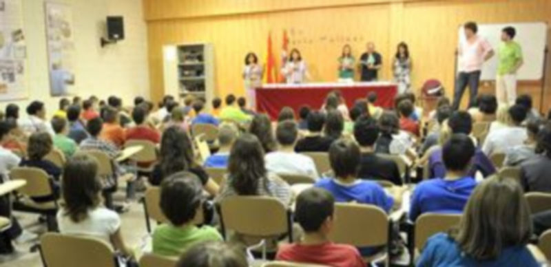 Acto de recepción a los alumnos de primero de Educación Secundaria. / KAMARERO