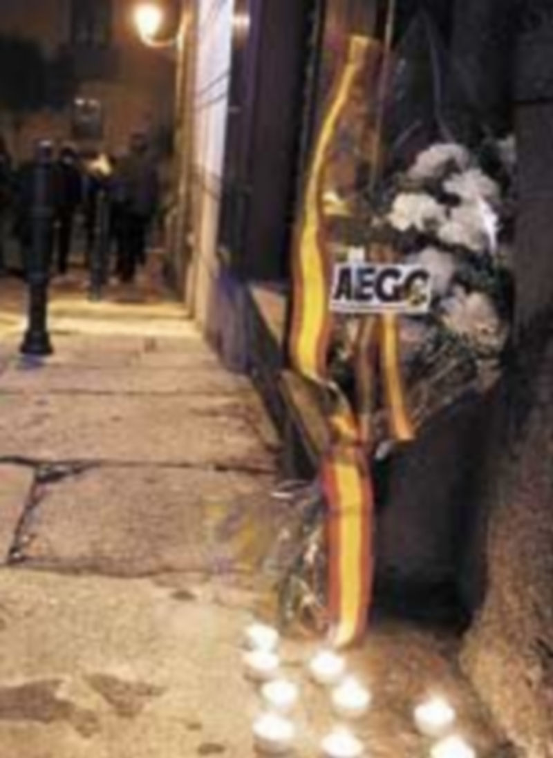 Concentración en Madrid en homenaje a los guardias civiles asesinados por ETA. / Elena Buenavista