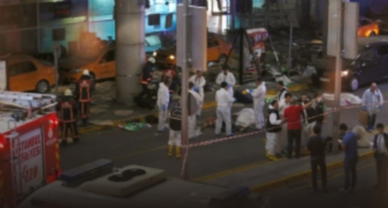 La tragedia dejó centenares de heridos en el aeropuerto./EP