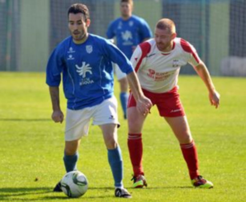 El segoviano Fran durante uno de sus partidos con el Unami. / Juan Martín.