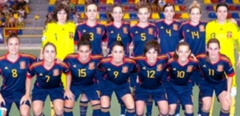 El equipo femenino español que dirige César Arcones