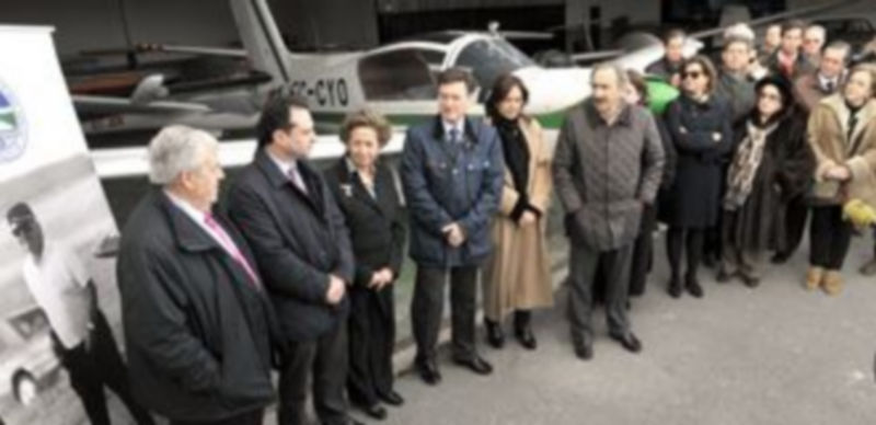 Un momento del homenaje en el aeródromo. / A. BENAVENTE