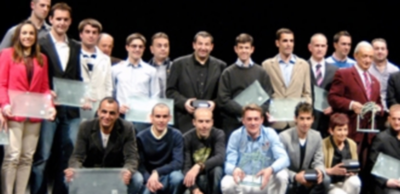 Foto de familia de los premiados en la pasada Gala del Deporte. / kamarero