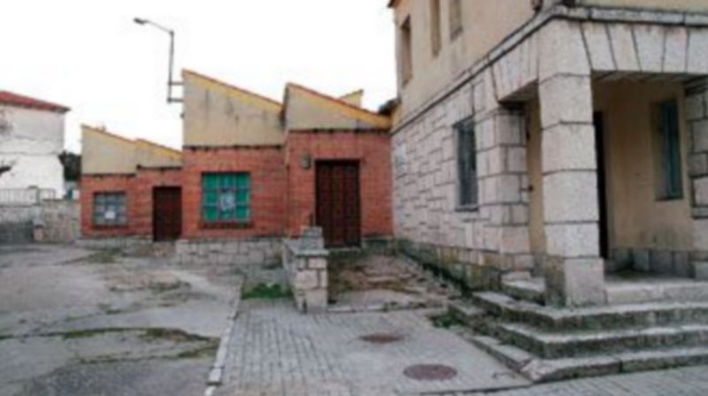 Espacio que albergará el nuevo edificio  del gimnasio y otras dependencias. / Gabriel Gómez