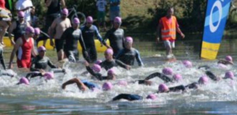 Abraham Tapias se impuso en el octavo Triatlón de Valsaín 1 Momento de la salida del segmento de natación