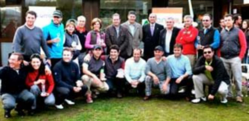 Foto de familia con los premiados