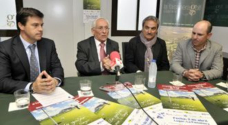 Un momento de la presentación./ ALBERTO BENAVENTE