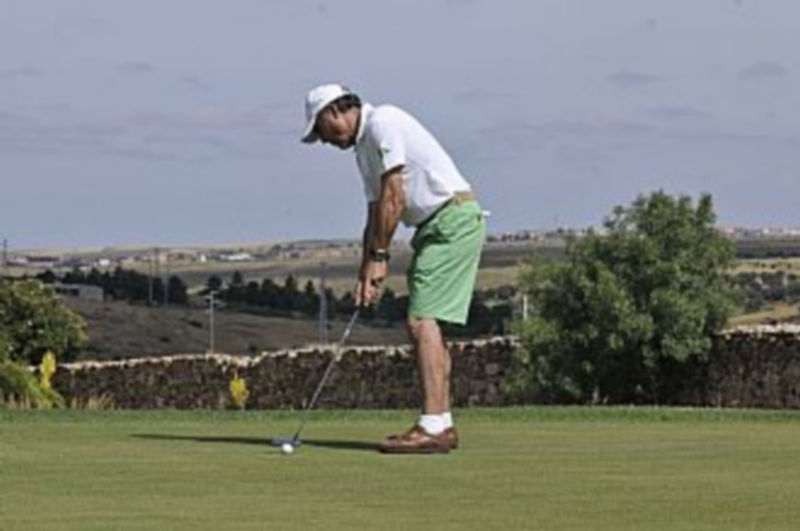 Un golfista