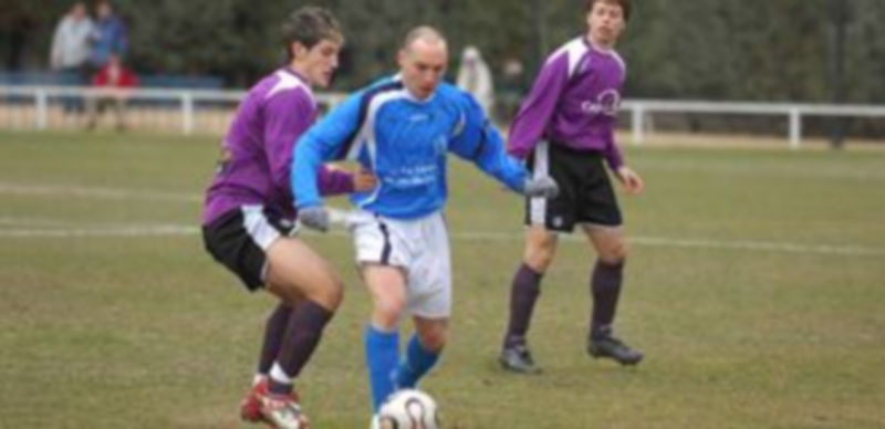 Imagen de un encuentro anterior entre el Club Deportivo La Granja y el Salamanca B. / Juan Martín