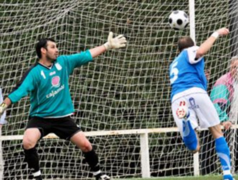 De esta manera convirtió Óscar Herrero el primer gol de La Granja