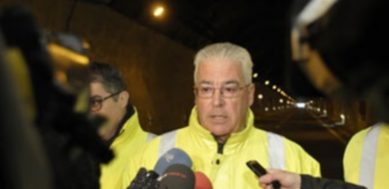 Los responsables de Abertis Autopistas atendieron a los medios en el interior del túnel. / JUAN MARTÍN