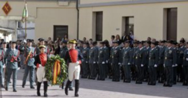 Un momento del acto de homenaje a los caídos. / JUAN MARTÍN