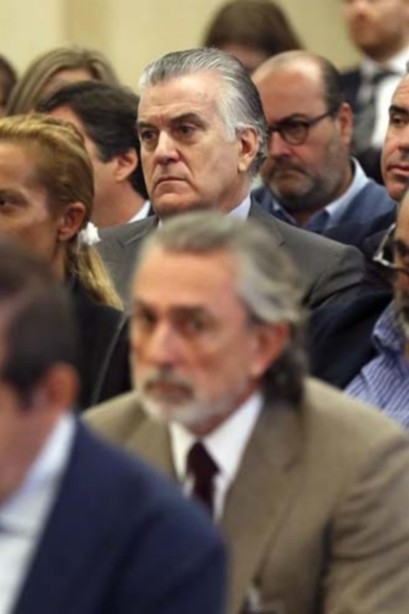 La sala de la Audiencia Nacional acoge a los 37 acusados por la mayor trama de corrupción que afecta al PP. / efe