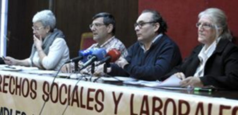 Segovia cuenta ya con una Plataforma de Afectados por la Hipoteca 1 Los cuatro representantes de la Cumbre Social de Segovia que han ofrecido la rueda de prensa. / JUAN MARTÍN