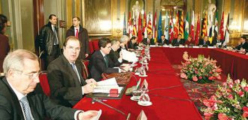 El presidente de la Junta (2i)