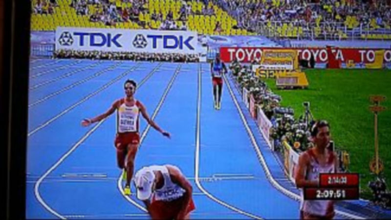 Javi Guerra, primer europeo en la maratón 1 La llegada de Javier Guerra a la meta