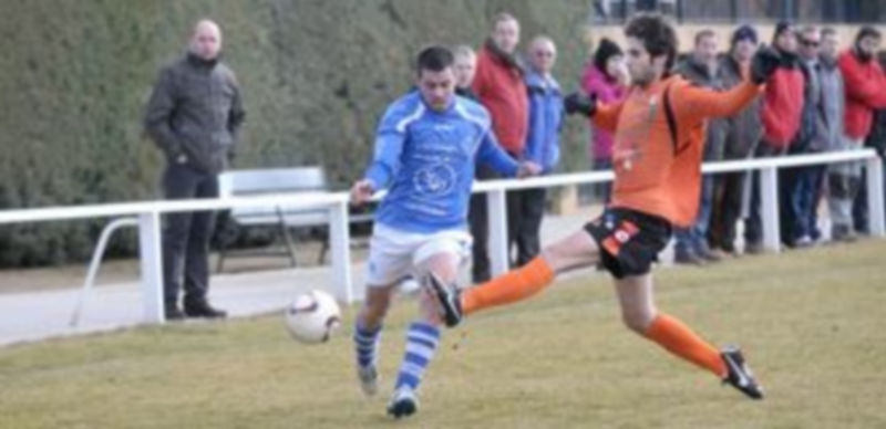 Jugada del encuentro de esta tarde entre La Granja y el Íscar. / A. BENAVENTE