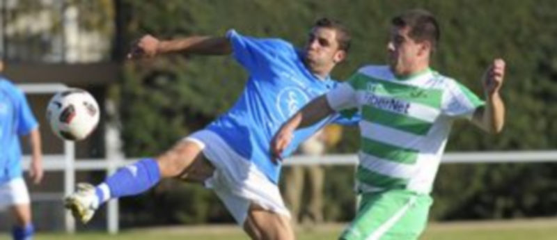 Jugada del partido de la primera vuelta entre La Granja y el Navaleno. / Kamarero