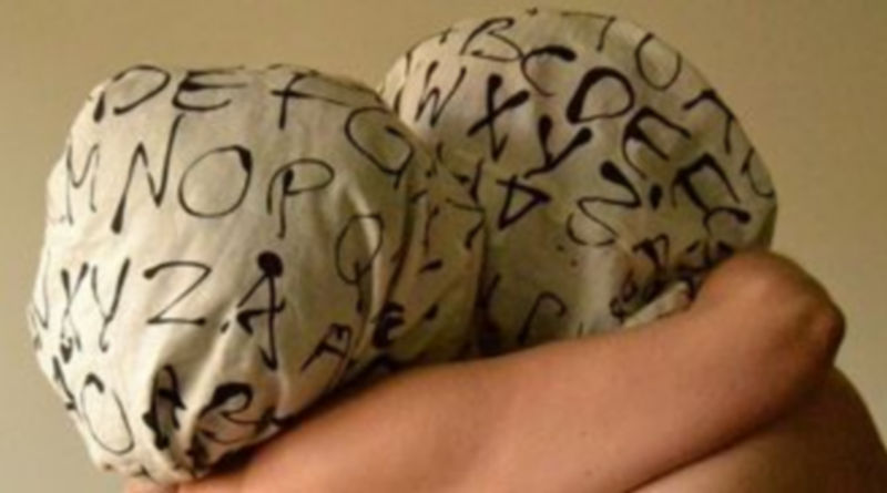 Loureda y Correa en la perfomance “Les Amants”