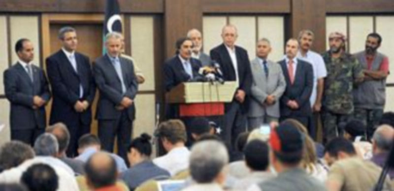 El ministro de Petróleo y Finanzas del Consejo Nacional de Transición (CNT)