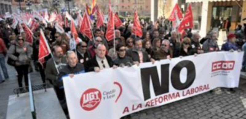 Centenares de personas participaron en la manifestación en Segovia.