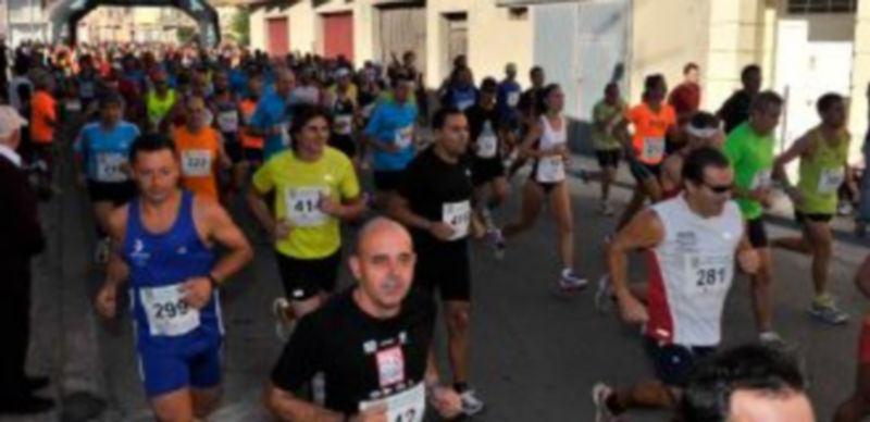 Momento de la salida de la Media Maratón Ciudad de Cantalejo. Foto: Kamarero