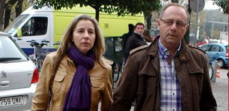 Los padres de Marta del Castillo a su llegada hoy a la Audiencia de Sevilla./EFE