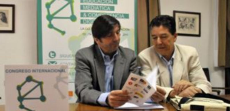 Los profesores García Matilla y Gutiérrez Martín