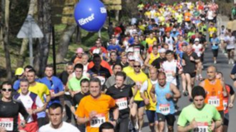 Un momento de la última Media Maratón de Segovia