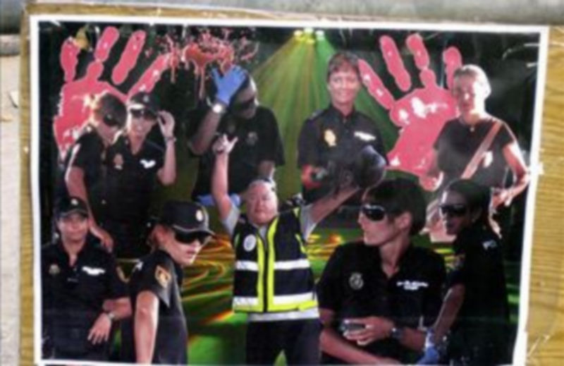 Reproducción de uno de los carteles con fotomontajes que han aparecido en la frontera de Beni-Enzar entre Melilla y Marruecos./ EFE