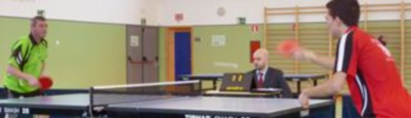 Instante del partido entre el Villalbilla y el Amigos del Tenis de Mesa