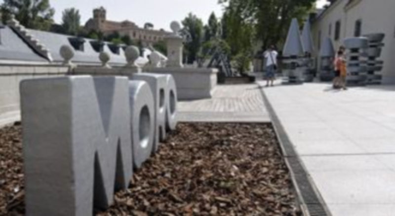 Entrada a la exposición dedicada a Moro en la Casa de la Moneda. / JUAN MARTÍN