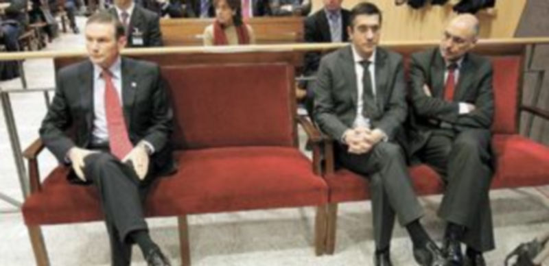 Juan José Ibarretxe y Patxi López mostraron sus diferencias durante el juicio por las reuniones con dirigentes de Batasuna en 2006. / Efe