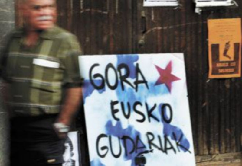 El mundo cercano a la banda terrorista reconoce que debe proyectar más credibilidad