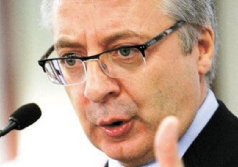 El ministro de Fomento