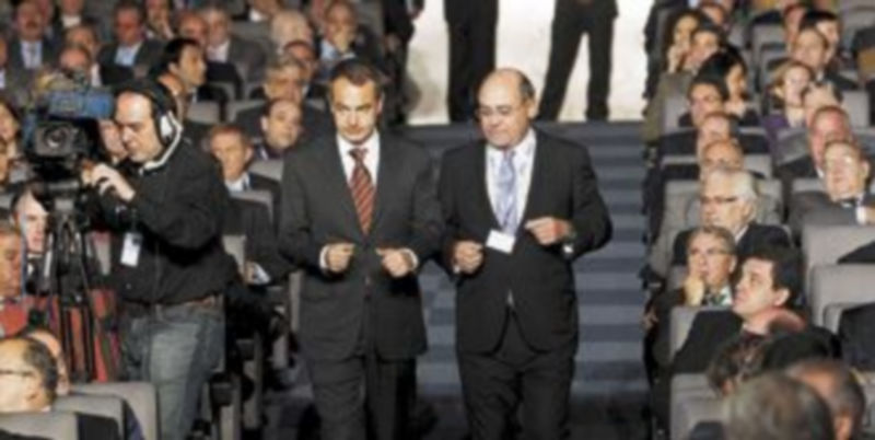 El presidente del Gobierno no ha invitado a la cita con los hombres de negocios a su máximo representante