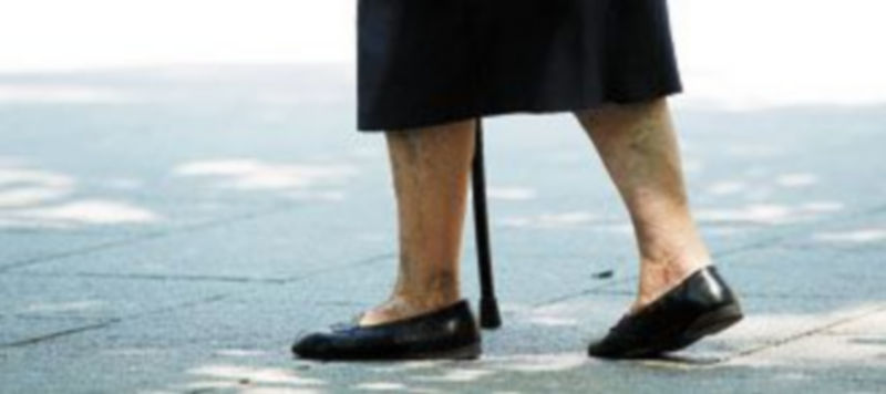 Casi la mitad de los británicos o alemanes que residen en España son personas de la tercera edad. / Efe